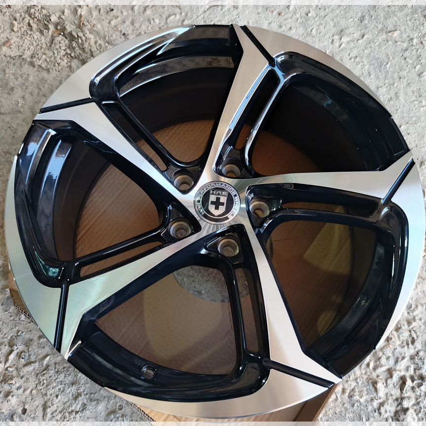 Литые диски Powcan 8×R18 5×114.3