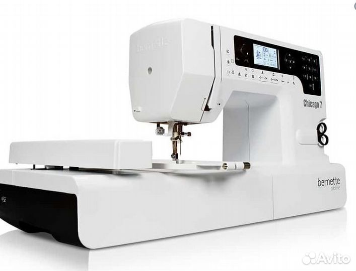 Швейно-вышивальная машинка Bernina Chicago7