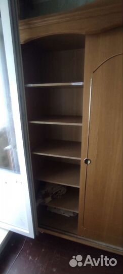 Мебель в гостинную бу