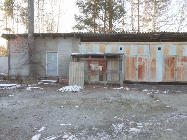 Гараж, > 30 м²