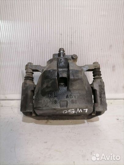 Суппорт передний левый Toyota Camry V50