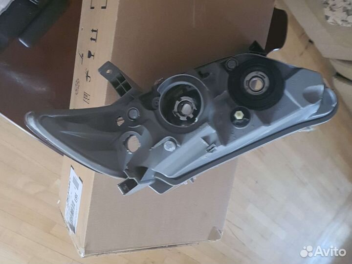 Фара toyota camry рейстайлинг 40