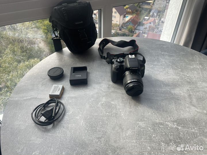 Зеркальный фотоаппарат canon EOS 650 D