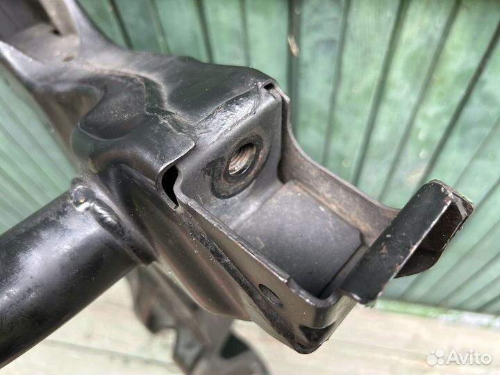 Подрамник mitsubishi outlander xl 3.0