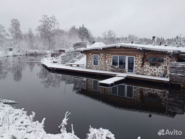 Баня на дровах на берегу