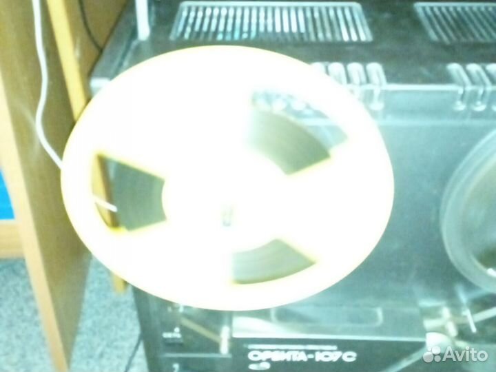 Бабины в коробках для магнитофона