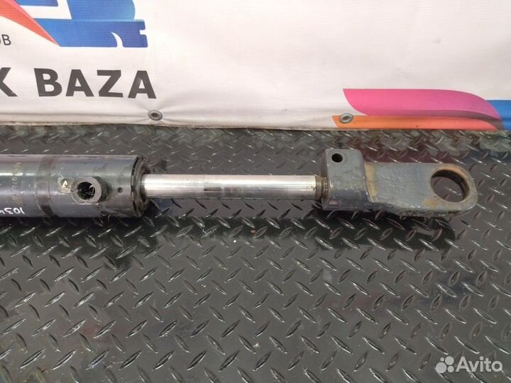 41032671 Гидроцилиндр рулевой Iveco Stralis