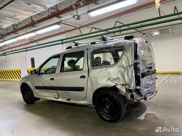 LADA Largus 1.6 МТ, 2015, битый, 109 390 км