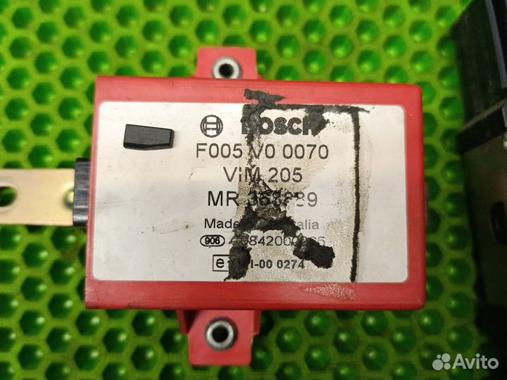 Блок управления двигателем Mitsubishi carisma