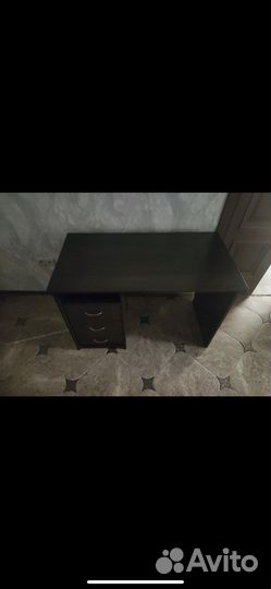 Письменный стол