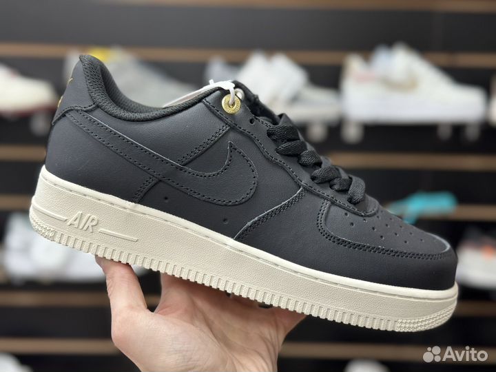 Кроссовки Nike air force 1