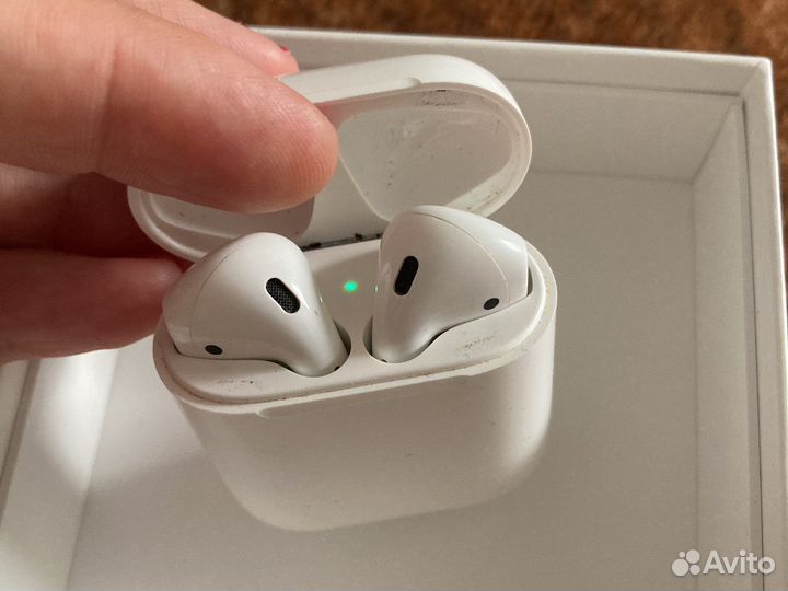 Беспроводные наушники apple airpods 1