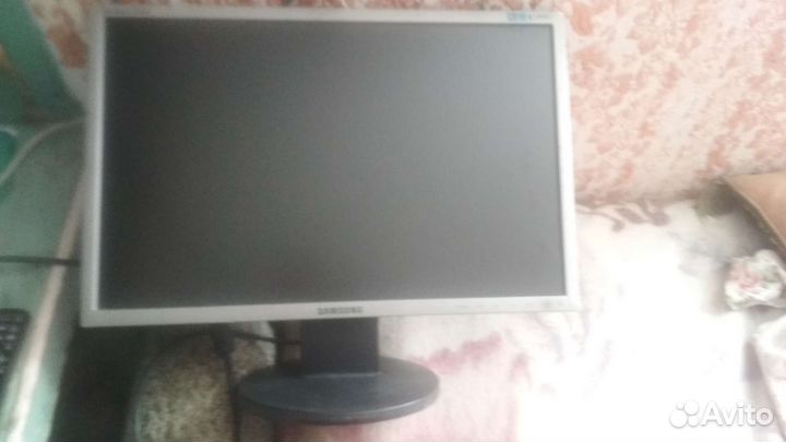 Samsung 22 дюйма