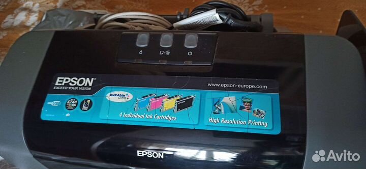 Продается струйный цветной принтер Epson