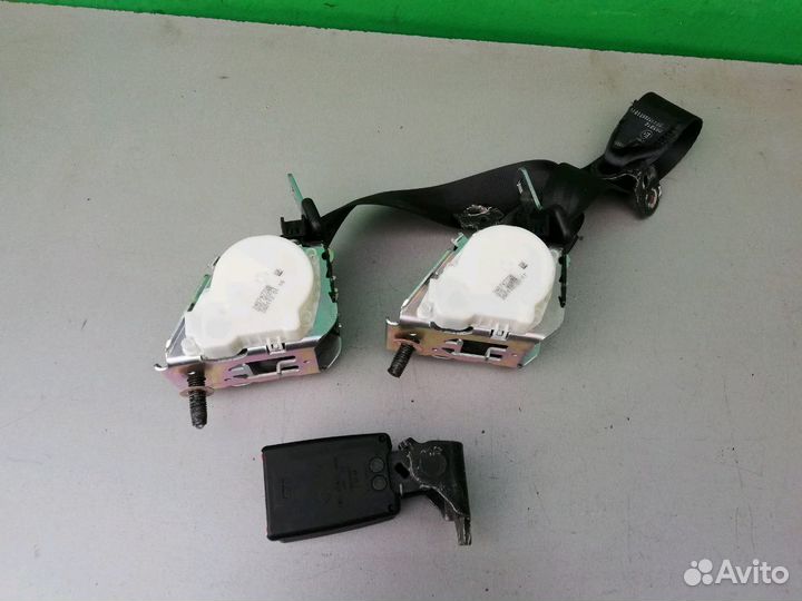 Ремень безопасности задний Форд Фокус 3