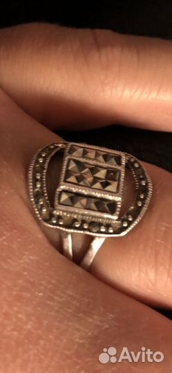 Серебряное кольцо