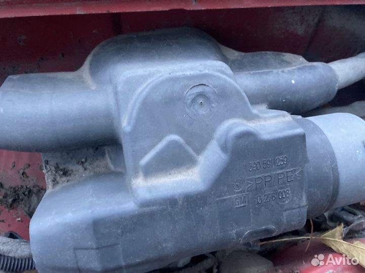 Кожух моторчика дворников opel astra h