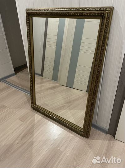 Зеркало в шикарной рамке