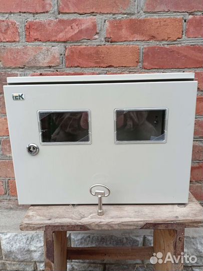 Распределительный щит (корпус металлический)