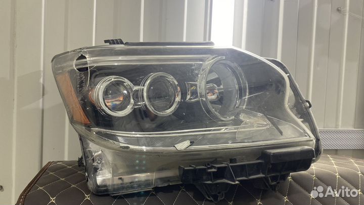 Фара передняя правая lexus gx470