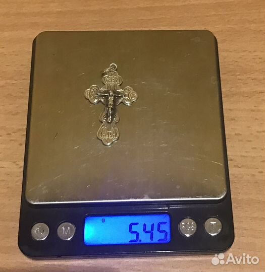 Серебряная цепь с крестом