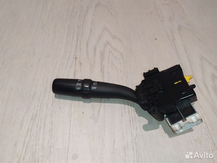 Подрулевой переключатель Geely emgrand X7 Лев