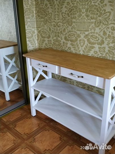 Стол- консоль