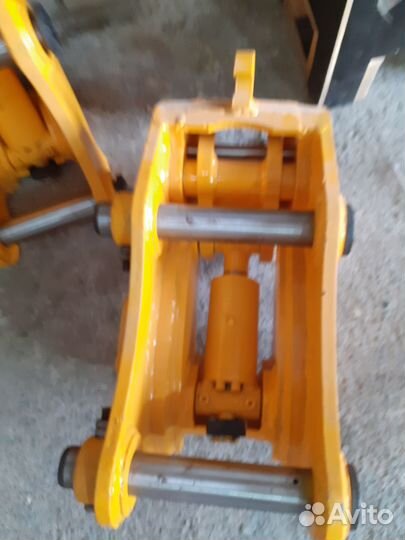 Быстросъем (квик-каплер) гидравличеcкий