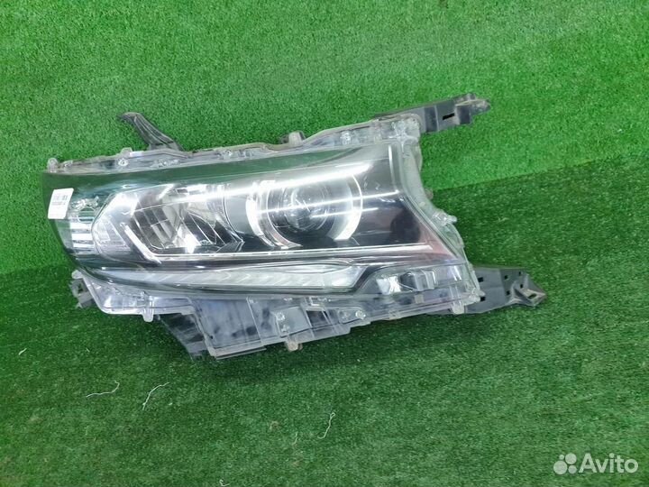 Фара правая Toyota Land Cruiser Prado