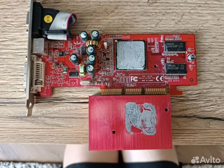 Видеокарта Nvidia FX5200 128Mb