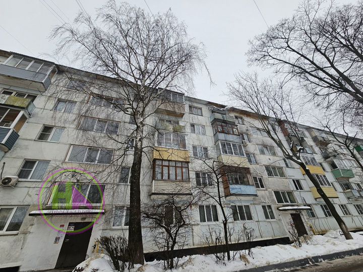 2-к. квартира, 42,7 м², 1/5 эт.