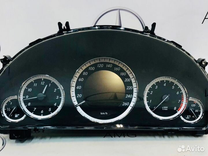 Панель приборов Mercedes E212