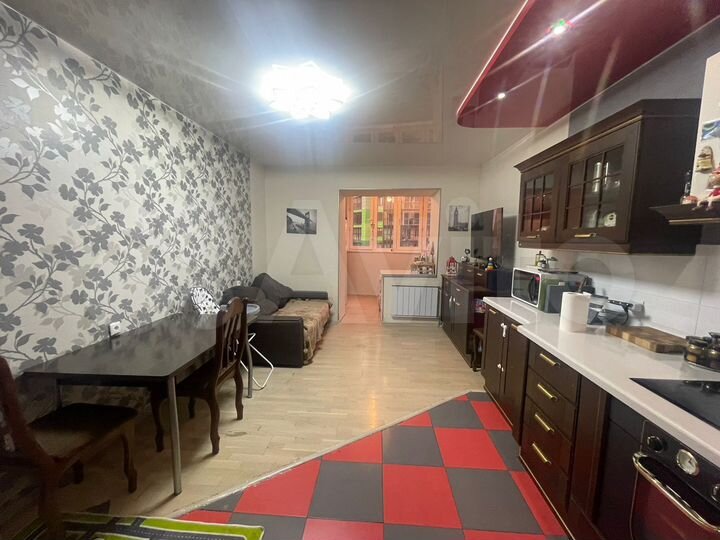 2-к. квартира, 76,3 м², 6/10 эт.