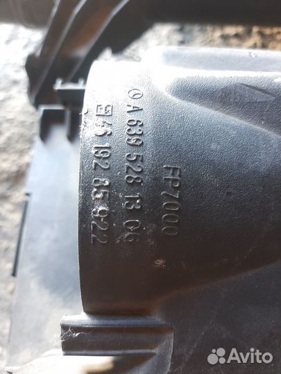 Корпус воздушного фильтра Mercedes Vito W639