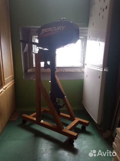 Стойка (тележка) под лодочный мотор