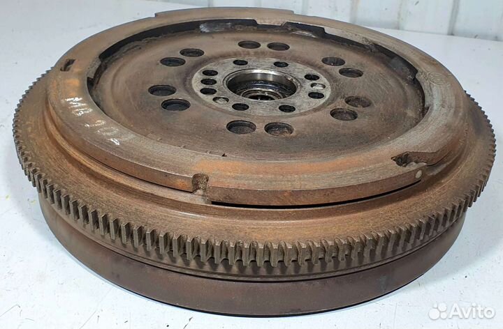 Маховик двухмассовый Mercedes Benz W202, W210