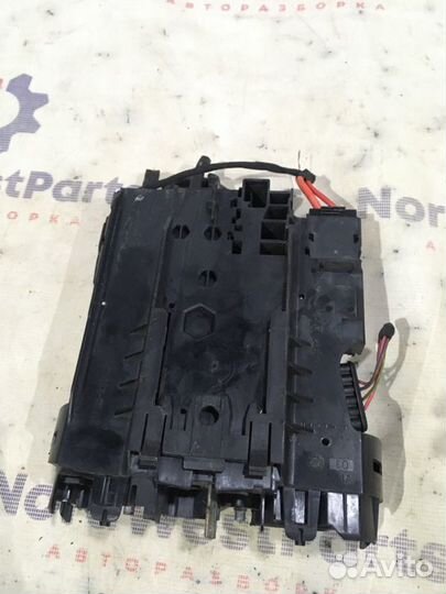 Блок предохранителей Mercedes-Benz W204 C180 седан