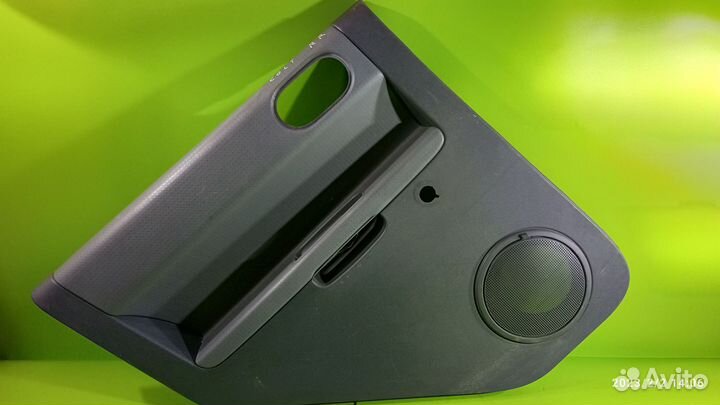 Обшивка двери задней левой Mitsubishi Colt Z34/Z36