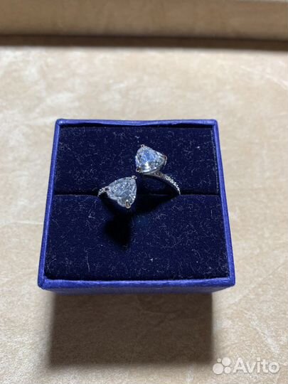 Swarovski кольцо 18,5