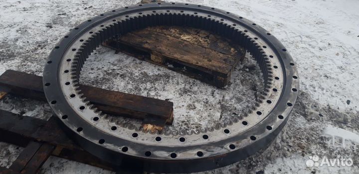 Опорно поворотный подшипник Hitachi