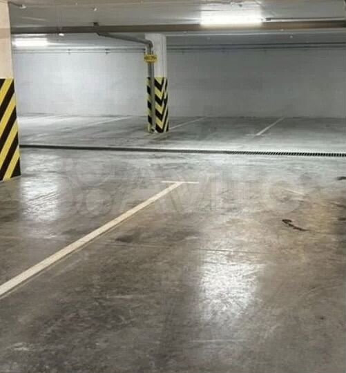 Машиноместо, 15 м²