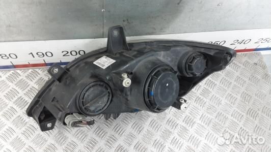 Фара правая mercedes benz vito W639 (UKR13MU01)