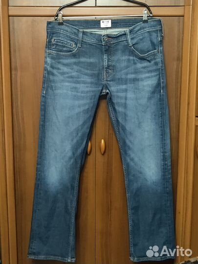 Джинсы 