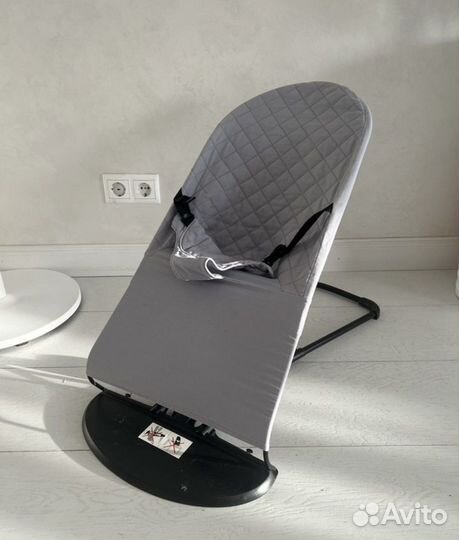 Шезлонг детский