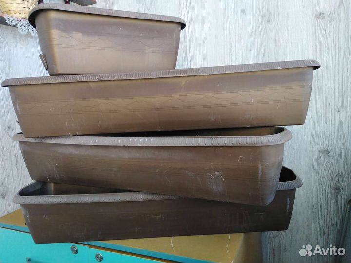 Горшки и кашпо балконные