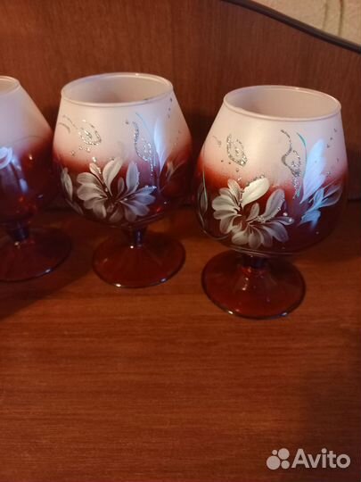 Набор фужеров и рюмок