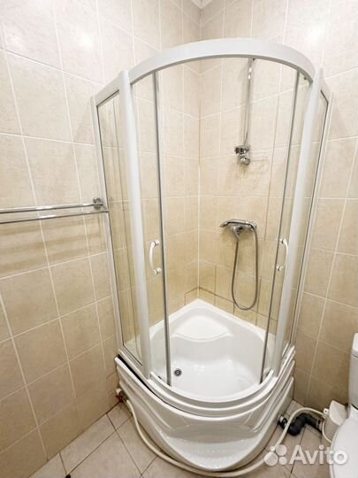 Душевая кабина 90х90