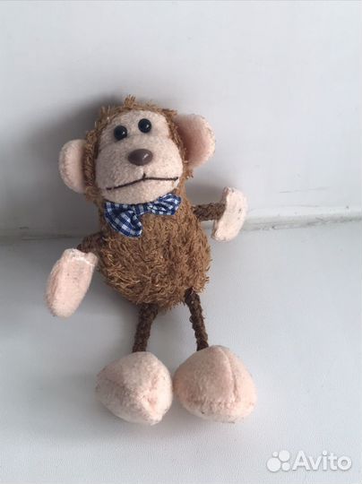 Небольшие игрушки, брелоки