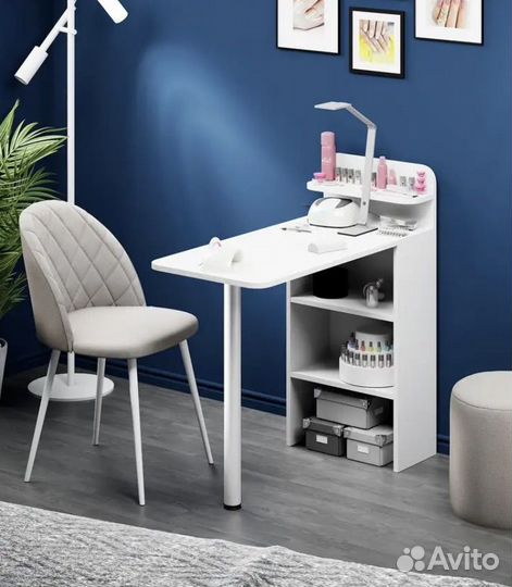 Маникюрный стол складной