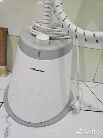 Отпариватель для одежды вертикальный